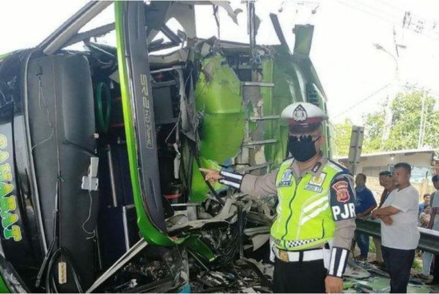 15998941649728651532877211939996